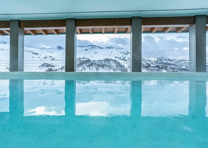 White Angel מלון