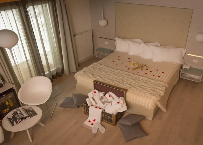 מלון White Angel 4*