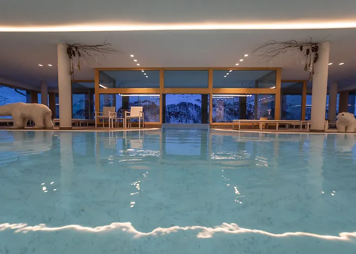 White Angel מלון