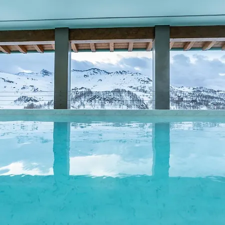 White Angel מלון