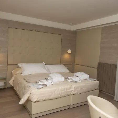 Готель White Angel 4*