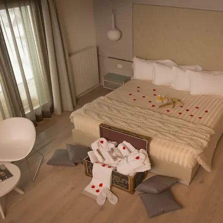 Готель White Angel 4*