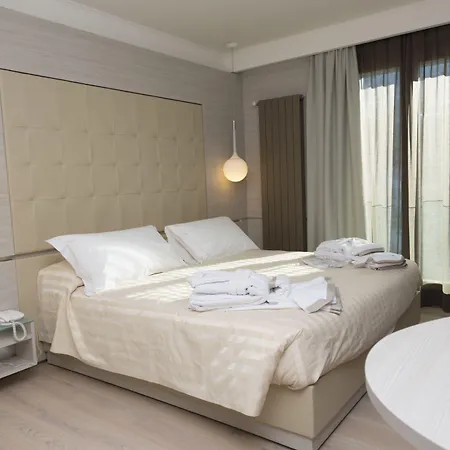 White Angel ブレウイル・チェルヴィナイア