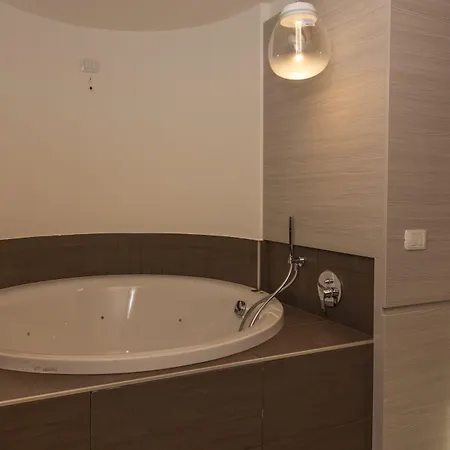 White Angel 4* ברויל-קרוויניה