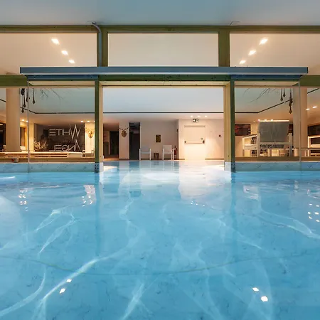 Готель White Angel