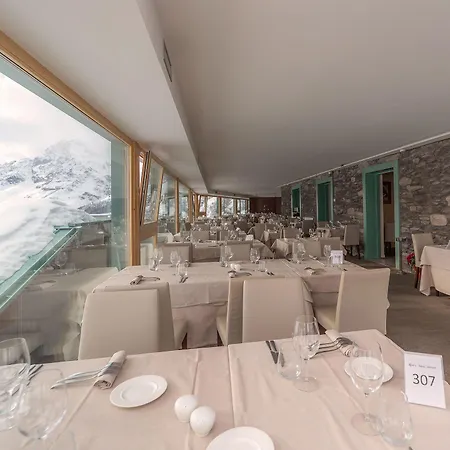 Hotel White Angel 4*
