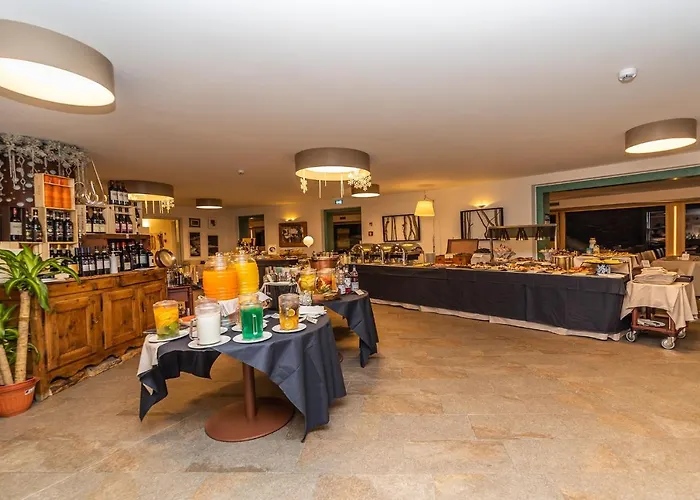 ホテル White Angel 4*