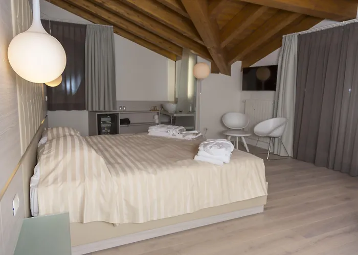 Готель White Angel